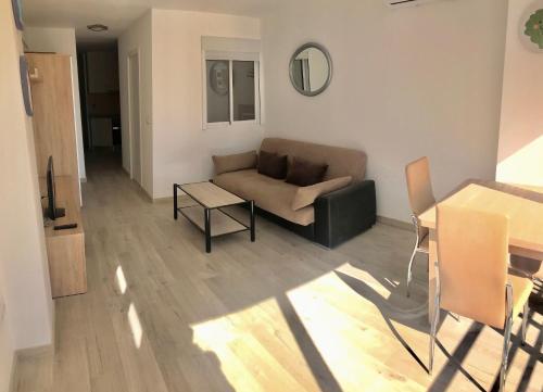 Modern Apartment In Av Mediterraneo