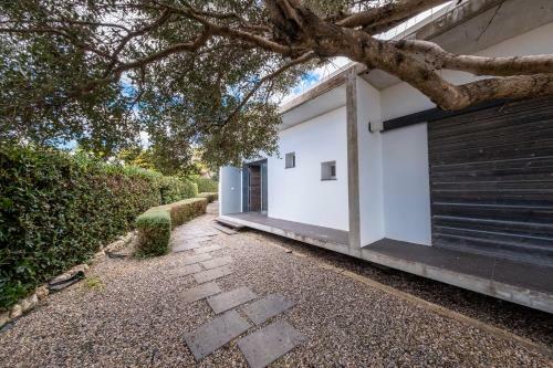 Villa White Pearl Binibeca - Lujo Moderno En Binibeca Para 9 Pax