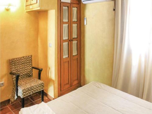Two-bedroom Apartment In Cabezuela Del Valle