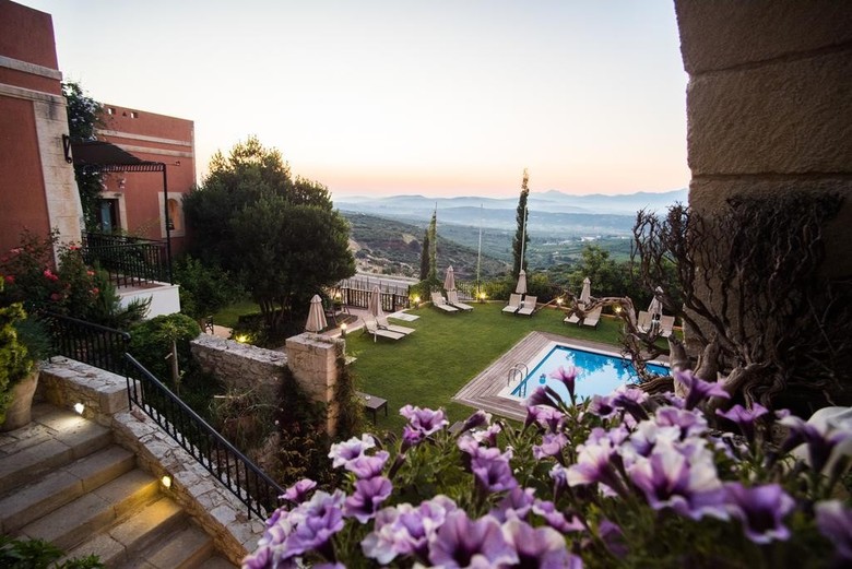 Hotel Katalagari Country Suites