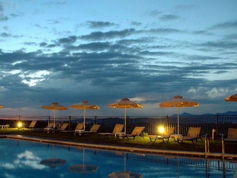 Hotel Katalagari Country Suites
