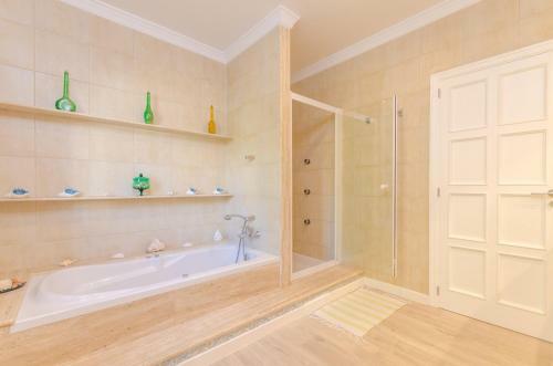 Villa Son Baul�