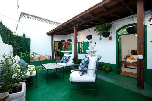 Candelaria's Mountain House (pool & Sea Views)