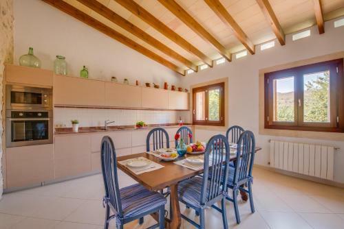 Capdepera Villa Sleeps 6 Pool Wifi