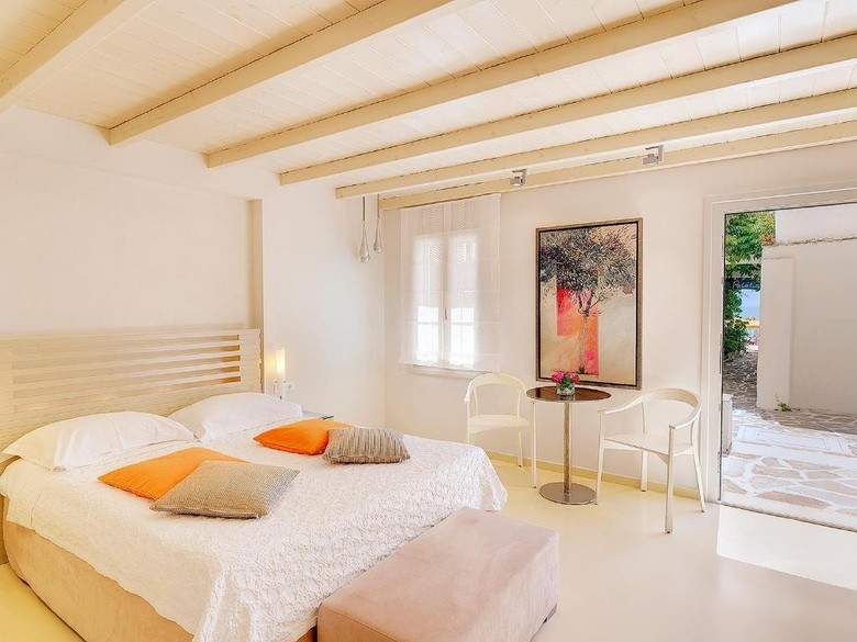 Hotel Iria Beach Art