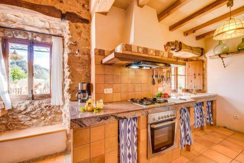 Costitx Villa Sleeps 8 Pool Air Con Wifi