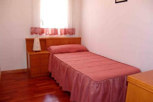Cubelles Villa Sleeps 10 Pool