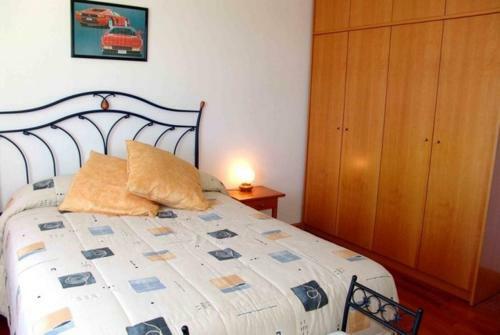 Cubelles Villa Sleeps 10 Pool
