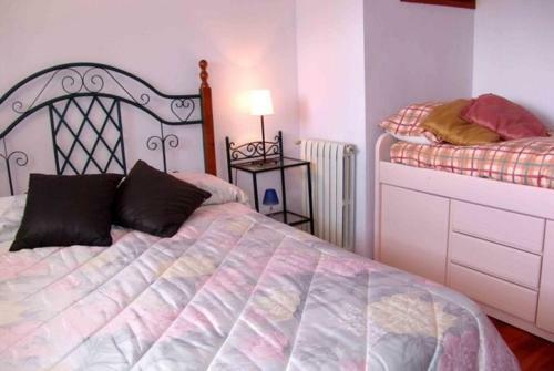 Cubelles Villa Sleeps 10 Pool