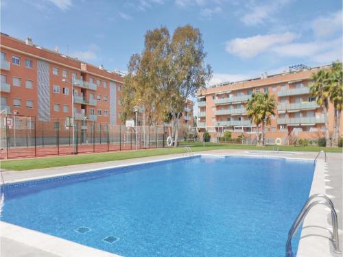 Three-bedroom Apartment In Cubelles