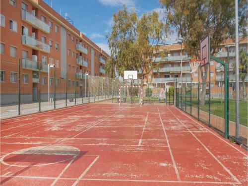 Three-bedroom Apartment In Cubelles
