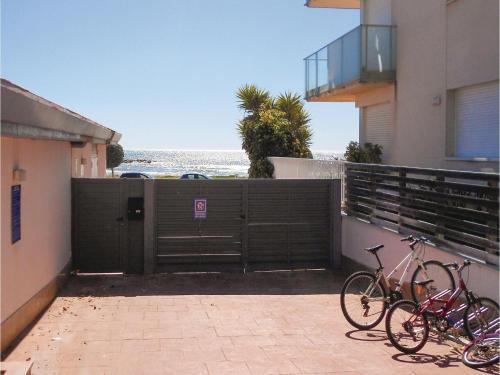 Four-bedroom Apartment In Cubelles