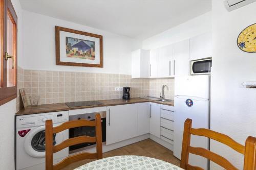 Denia Apartment Sleeps 4 Pool Air Con