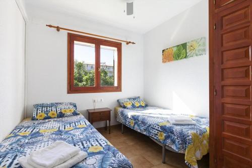 Denia Apartment Sleeps 4 Pool Air Con