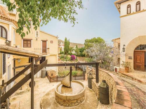 Three-bedroom Holiday Home In Campello