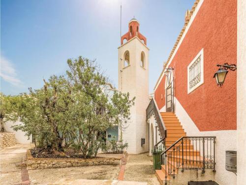 Three-bedroom Holiday Home In Campello