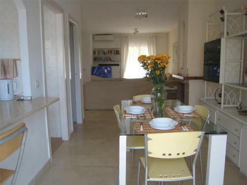 Beautiful Townhouse For 5 Persons, With Swimming Pool