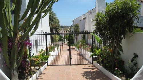Beautiful Townhouse For 5 Persons, With Swimming Pool
