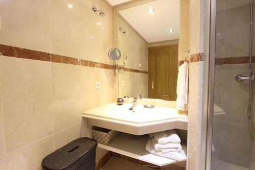 1126 Beachfront High Standard Apartment With Terrace