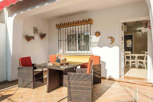 Benamara Villa Sleeps 4 Air Con Wifi