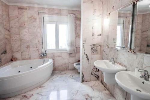 Urbanitzacio Montemar Villa Sleeps 6 Pool Air Con