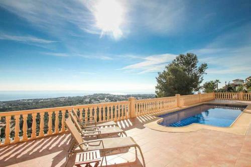 Urbanitzacio Montemar Villa Sleeps 6 Pool Air Con