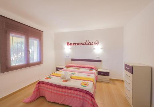 Urbanitzacio Montemar Villa Sleeps 6 Pool