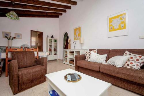 Fanadix Villa Sleeps 4 Wifi