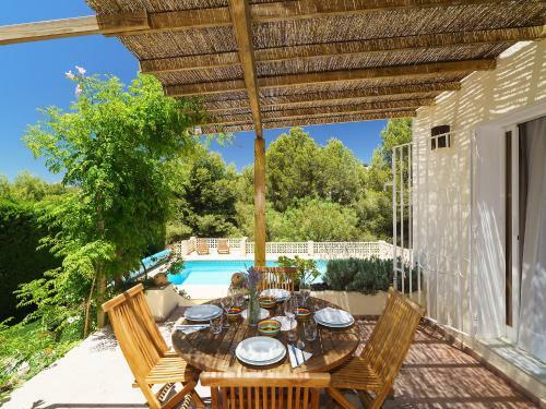 Holiday Home Le Clos Joli