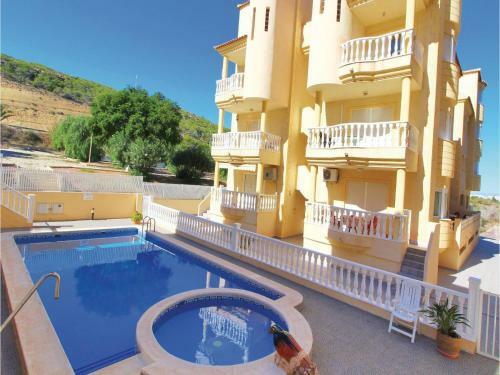 Three-bedroom Apartment In Guardamar Del Segura