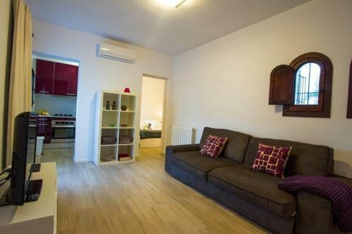 Ibiza Town Villa Sleeps 9 Pool Air Con Wifi