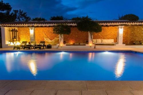 Ibiza Town Villa Sleeps 9 Pool Air Con Wifi