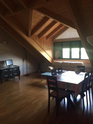 Apartamento �tico Balcon De Jaca II