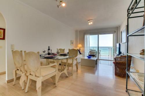 Apartamento Atenea @edificio Golden Life