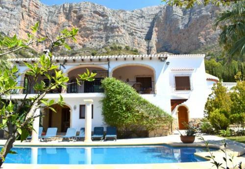 Jesus Pobre Chalet Sleeps 8 Pool