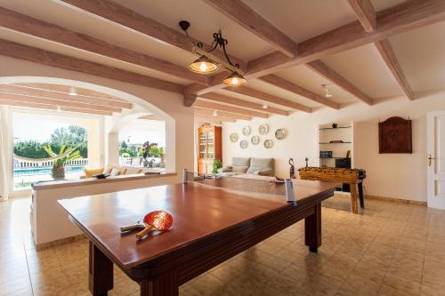 Orient - Excelent Villa In Marratx�