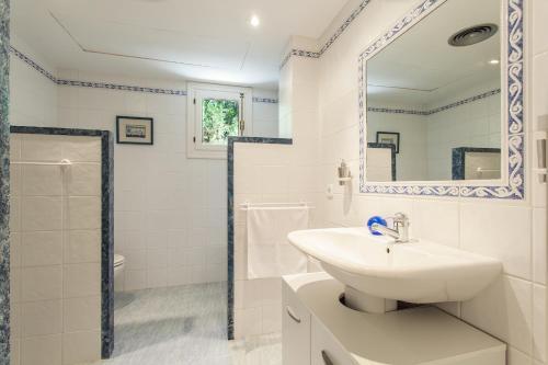 Orient - Excelent Villa In Marratx�