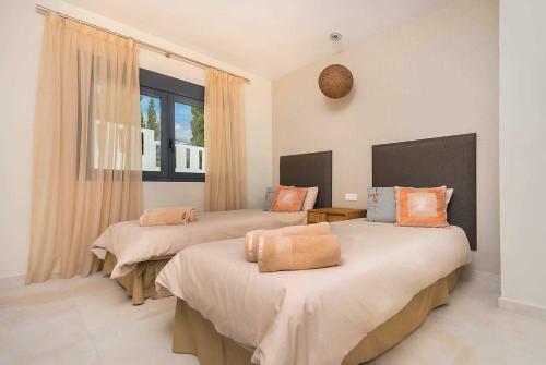 La Cala De Mijas Villa Sleeps 11 Air Con Wifi