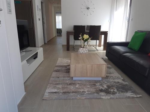 Luxury 3 Bedroom Apartment