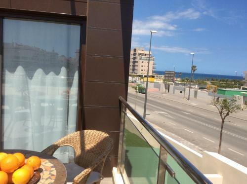 Top Floor Apartment By The Sea