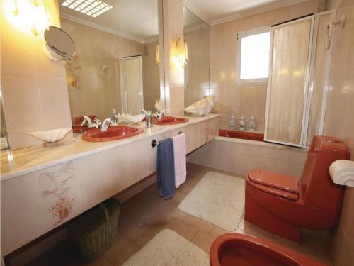 Six-bedroom Holiday Home In La Manga