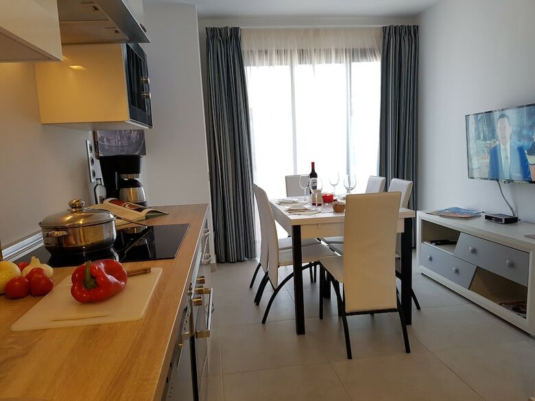 Canteras Suites Apartments