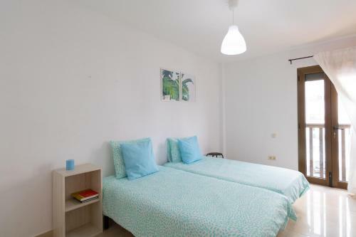 Hostal Huge Chalet To Share