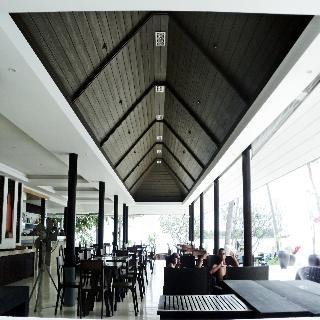 Hotel Iyara Beach Plaza