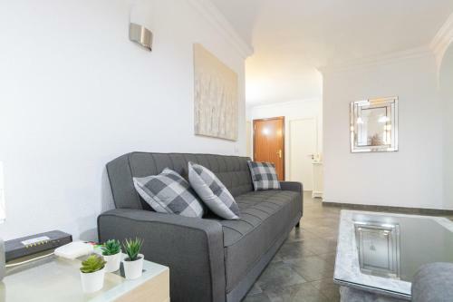 Central Square Apartment To Share "with Sea Views"