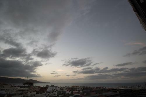 Central Square Apartment To Share "with Sea Views"