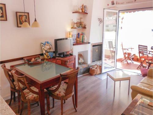 Three-bedroom Apartment In Llanca