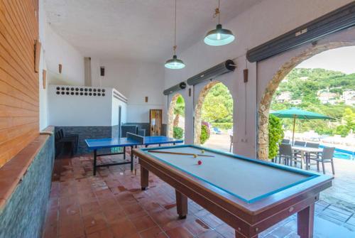 Lloret De Mar Villa Sleeps 16 Pool Wifi
