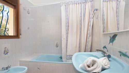Lloret De Mar Villa Sleeps 9