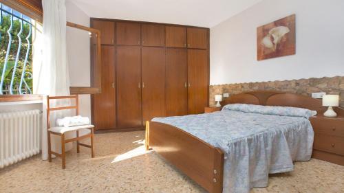 Lloret De Mar Villa Sleeps 9